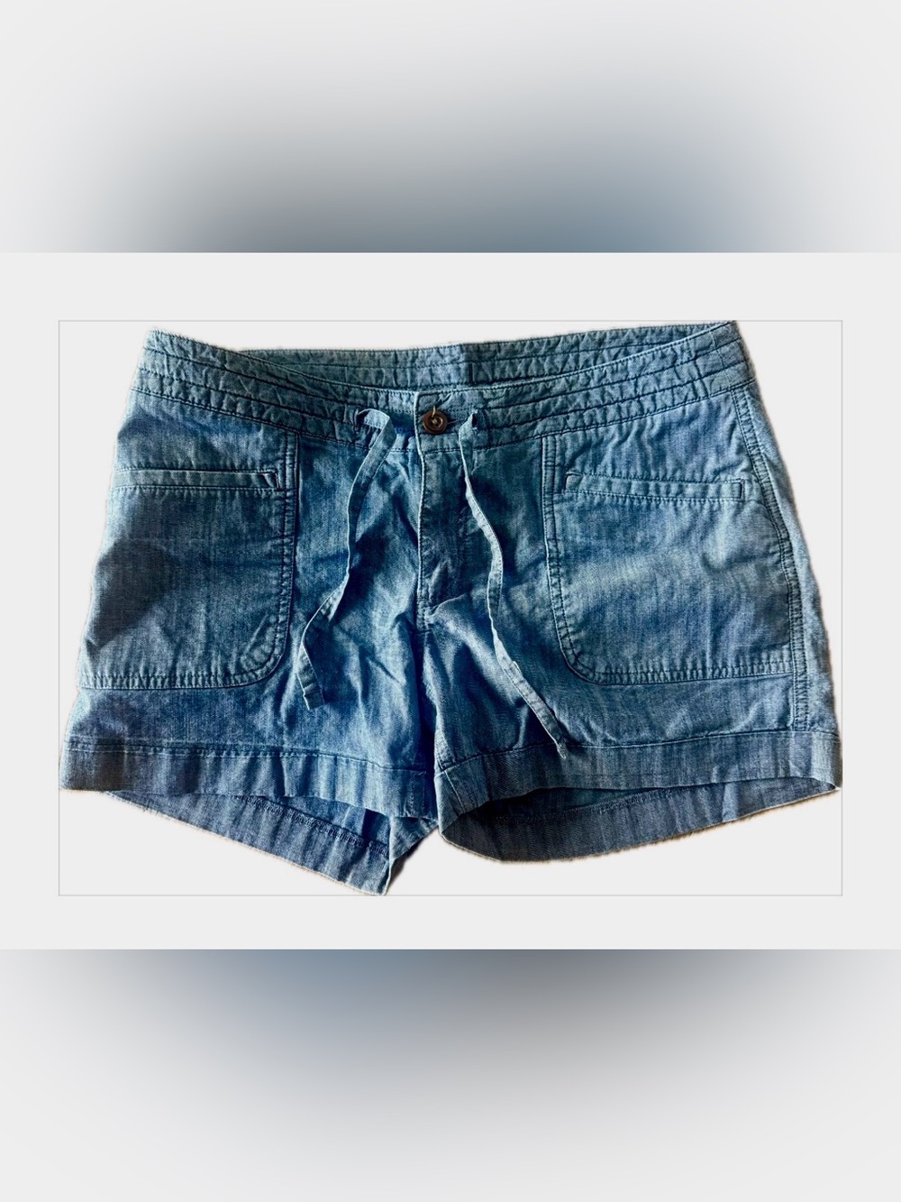 The North Face Light Blue Denim Drawstring Shorts Size 10